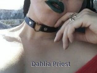 Dahlia_Priest