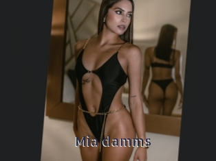 Mia_damms