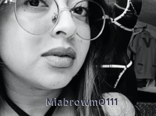 Miabrowm0111