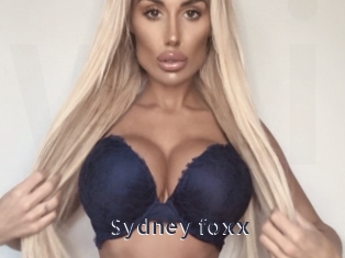 Sydney_foxx