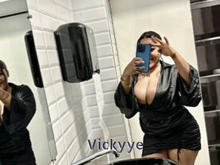 Vickyye